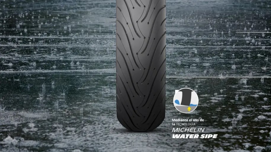 Michelin Pilot Road 3 con tecnología Water Sipe